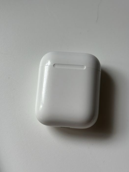 Навушники Apple AirPods with Charging Мб Case A2031 оригінал