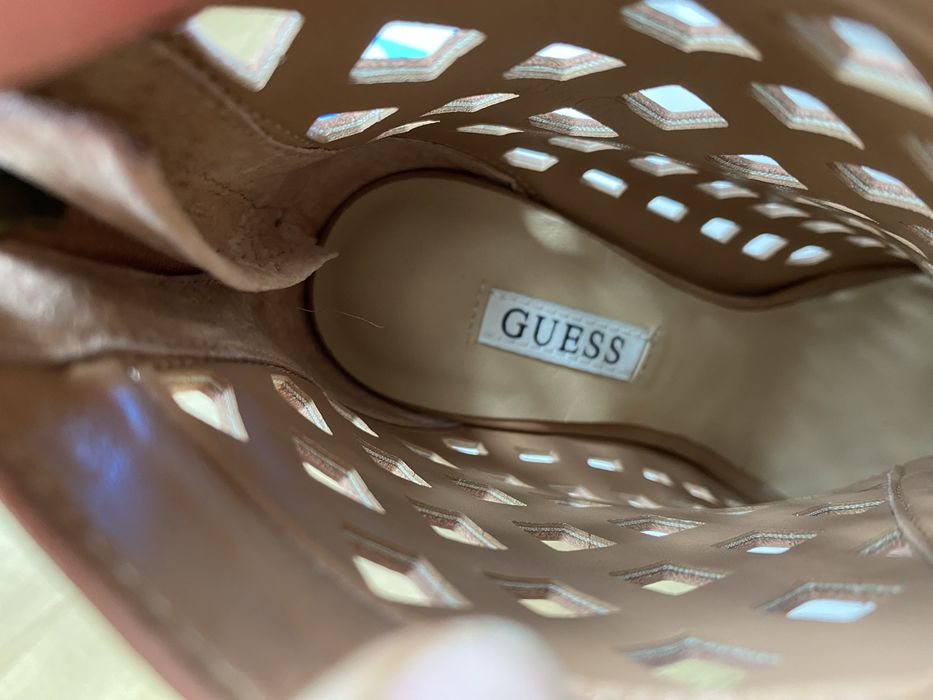 Botki ażurkowe Guess r 36