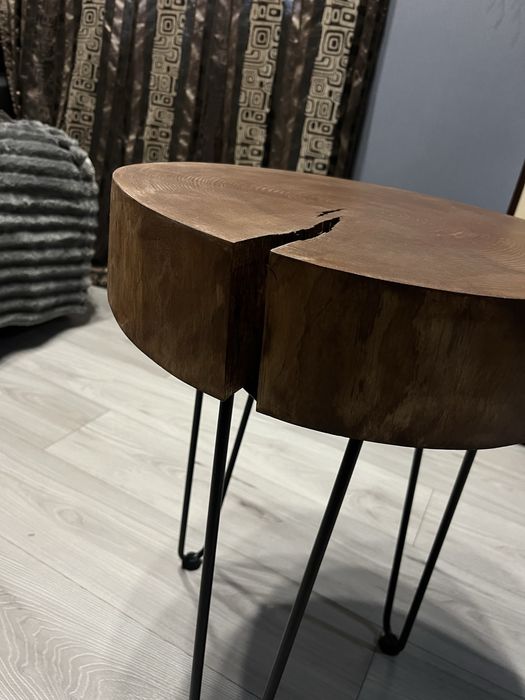 Журнальний столик