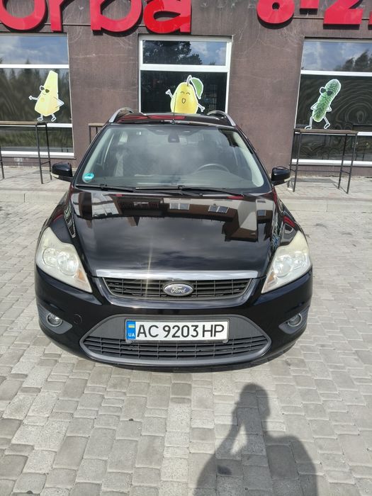 Ford Focus 2 універсал  1.6 бензин 

Benzin 2008 | Рідний пробіг |

Підігрів лобового | Хороший

стан.

Я