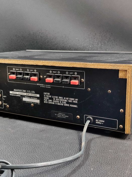 Wzmacniacz Akai AM-2400