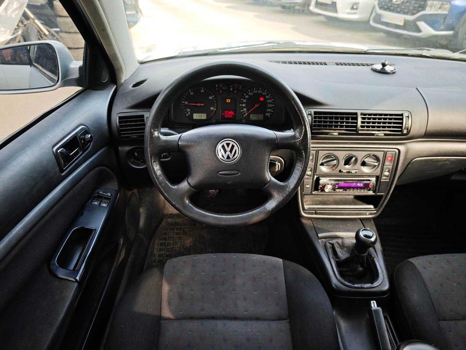 Продам Volkswagen Passat 2000р. #77177