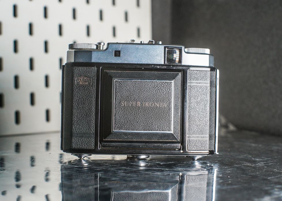Aparat średni format 6x6 Zeiss super ikonta dalmierz 
: 
Super Ikonta III 531/16