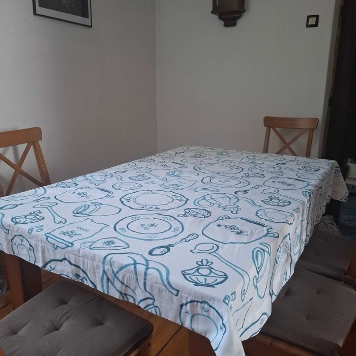 Wyjątkowy Obrus Handmade – Wzór Zastawy – 172x127 cm
