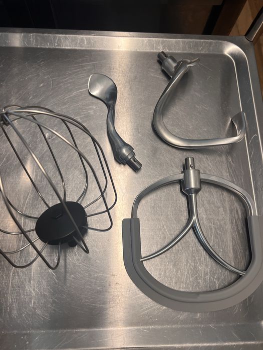 Batedeira ProfiCook KM1096 – 10L – Usada uma unica vez!