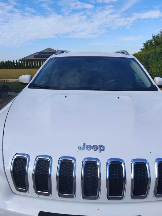 Samochód osobowy Jeep Cherokee