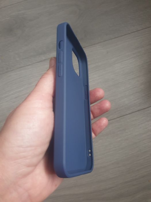 Case matowy etui plecki Iphone 13 / 14 ciemny granat silikon