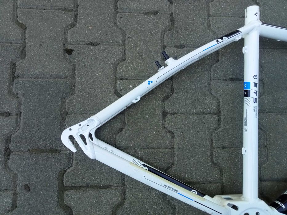 rama roweru elektrycznego cube trekingowa pod bosch classic