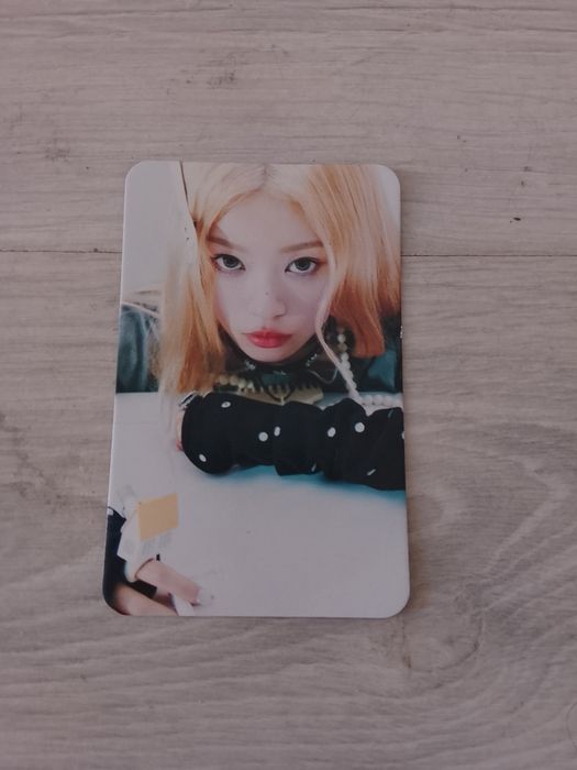 Photocard da Moka era not cute anymore