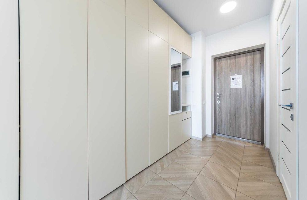 Затишно, як вдома — подобово на Бажана, 17Б. Є укриття та генератор!