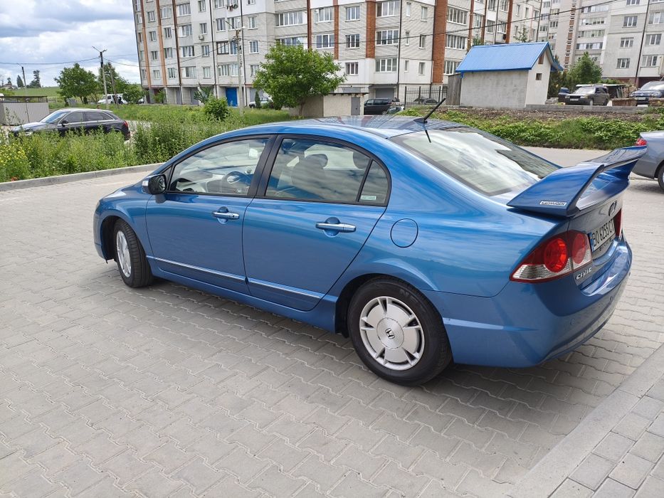 Honda civic 4d Hybrid 8 покоління 1.3 i-Vtec IMA