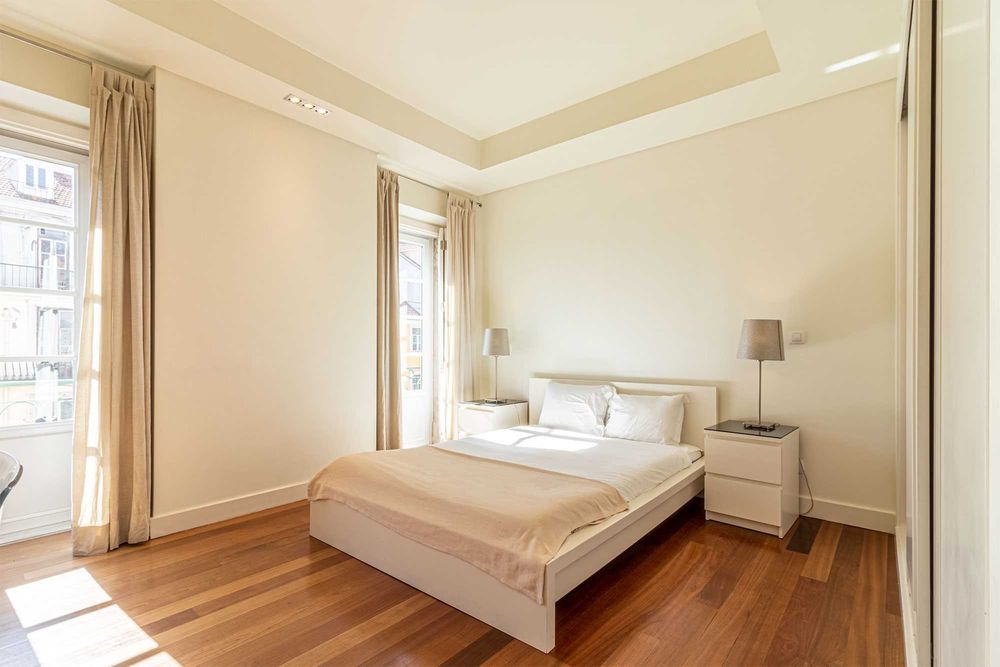 Vendo camas (single e casal) modelo MALM IKEA Brancas (Usadas)