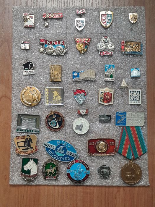 Подборка значков Киев