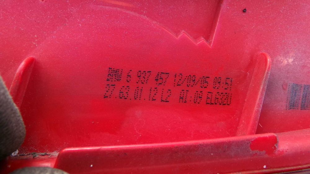 Lis55 Lampa tylna lewa w błotnik BMW e90 sedan wysyłka części