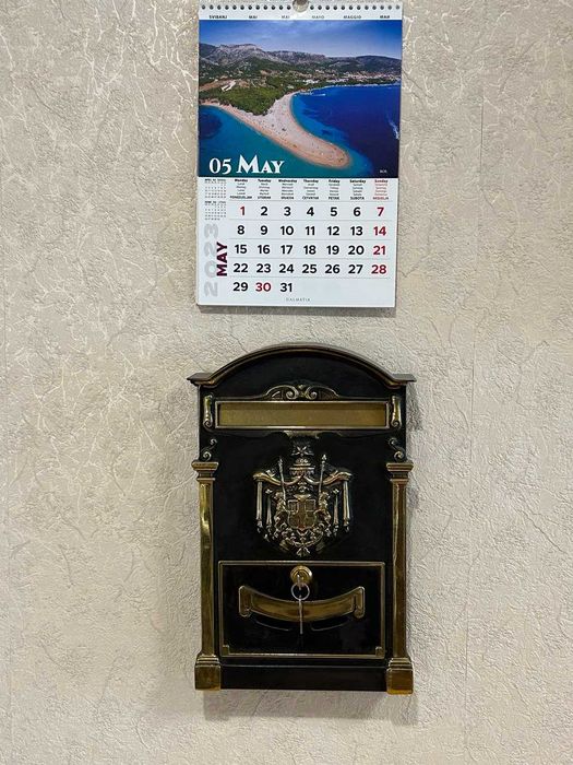 Почтовай  ящик из стали и бронзы