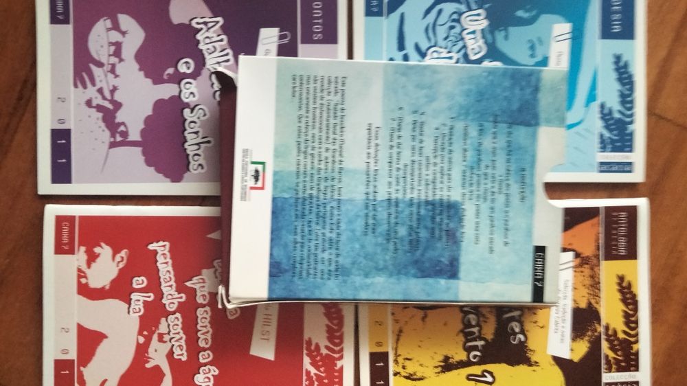 Vendo livros de contos