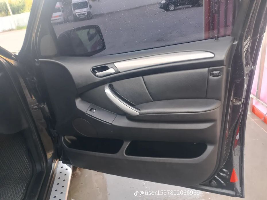 Продам БМВ Х5 е53