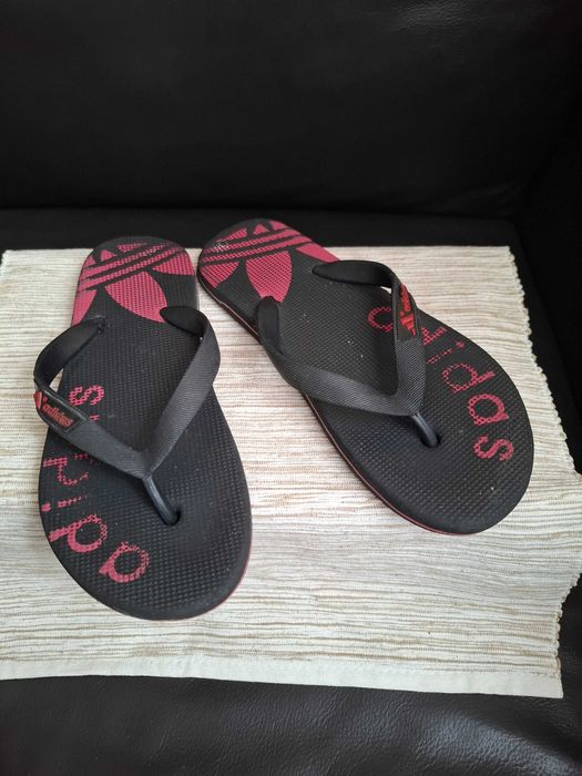 Laczki japonki klapki adidas czarne z czerwonym na basen rozmiar 37