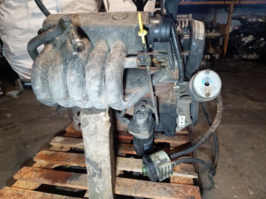Silnik 2.4 diesel AJA AAB  t4 oryginał przebieg 258tys stan bardzo dob