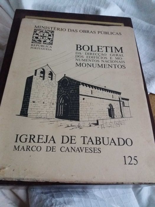 Boletim da Dir. Geral dos Edif.  e Monum. Nacionais