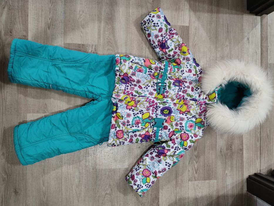 Зимний костюм для девочки