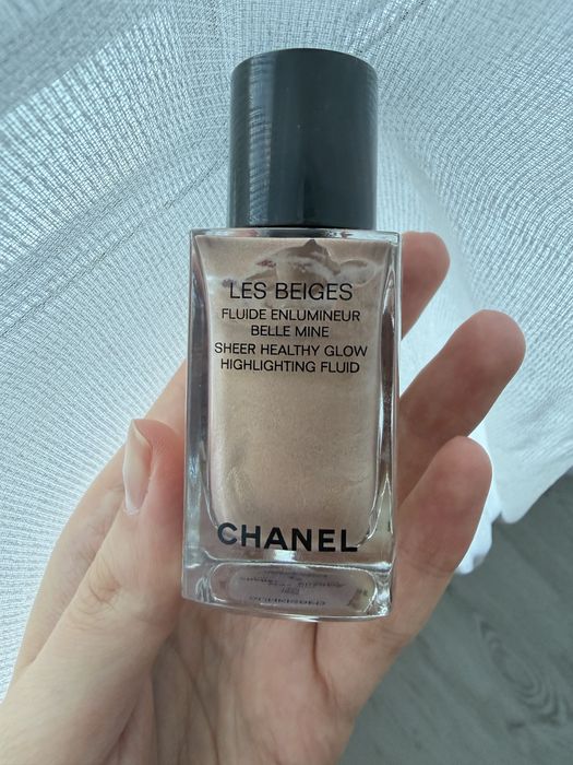 Хайлайтер флюїд CHANEL Les Beiges Sheer Healthy Glow Highlighting Fluid Sunkissed