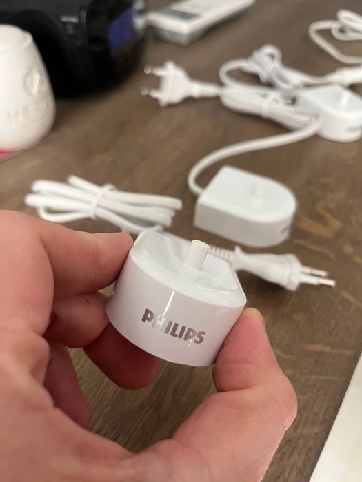 Нова зарядка для зубних щіток Філіпс оригінал