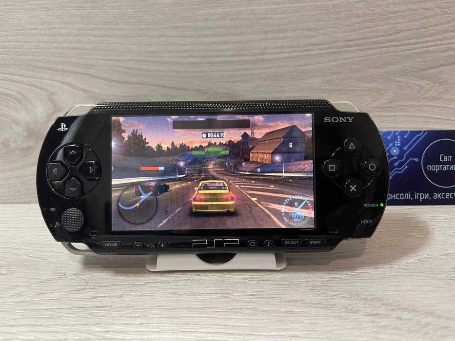 Ігрова приставка Sony PSP Piano Black 32GB + 40 Ігор вже на картці встановлено
