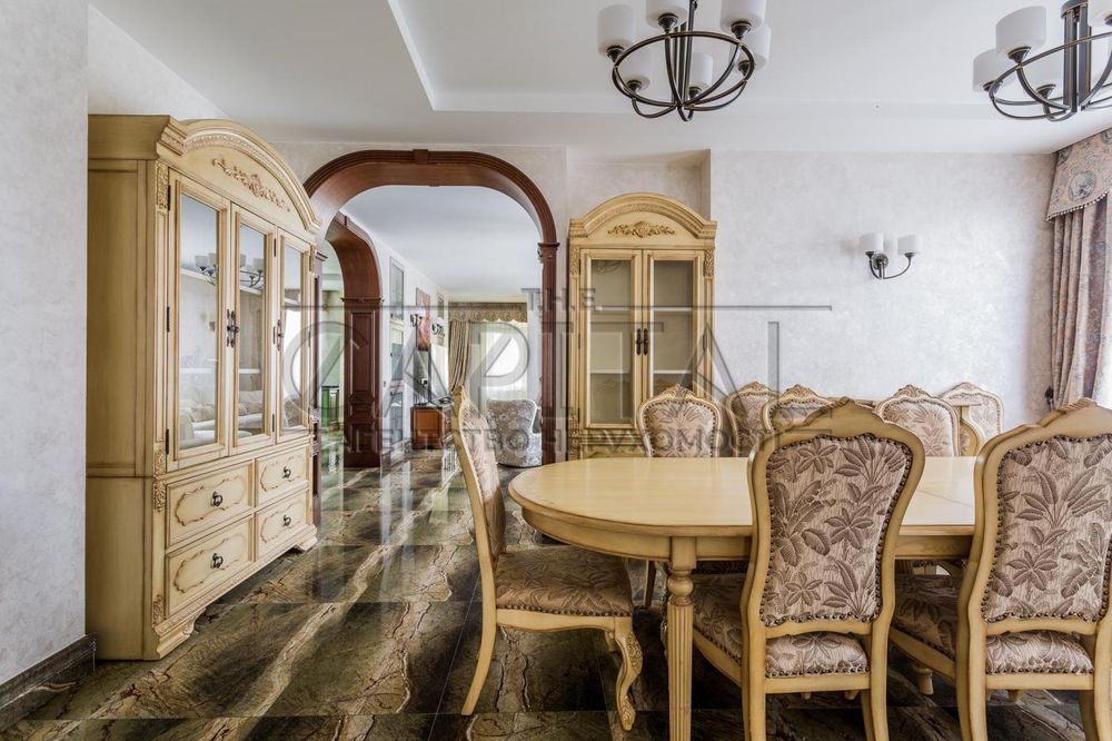 Продажа 2-х этажного дома, с. Плюты, Обуховский р-н.