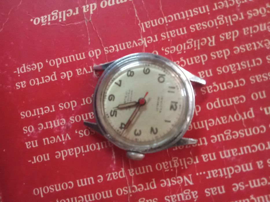 Invicta militar! Anos 50 em aço!