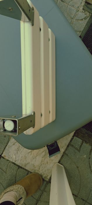 Banco de parede para duche o casa de banho.