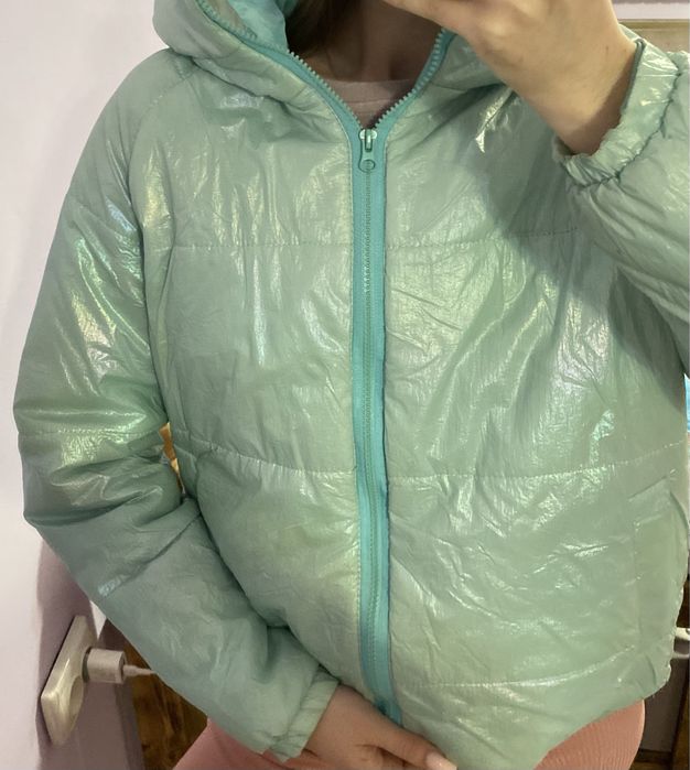 Продам жіночу весняну курточку в 46 розмірі