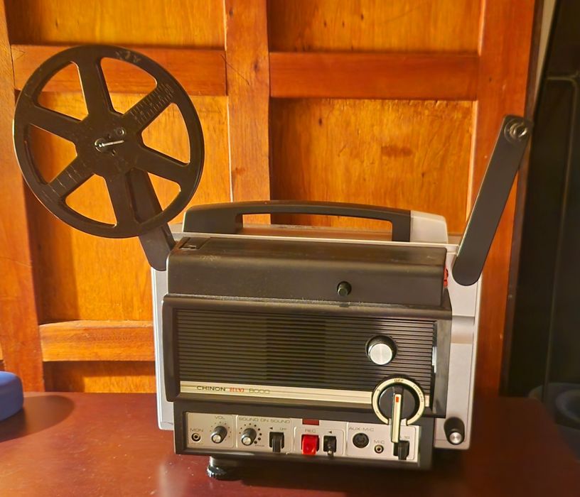 Projetor Super 8 Chinon Sound 8000