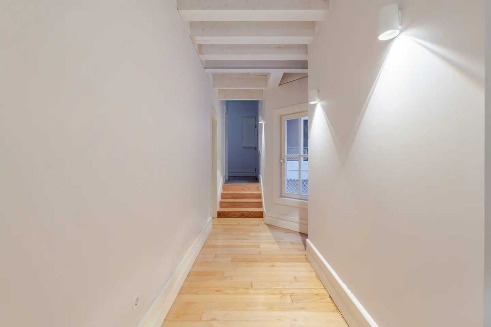 apartamento t3  R. de Mouzinho da Silveira 180