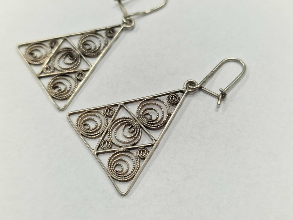 IMAGO ARTIS/ Srebrne kolczyki damskie/ 830/ 4.15 gram/ Polska 1986-96