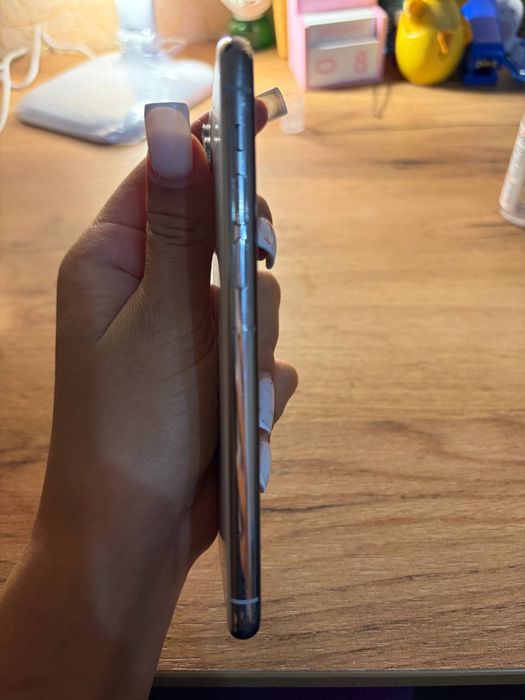 Продам Iphone 11 pro 256