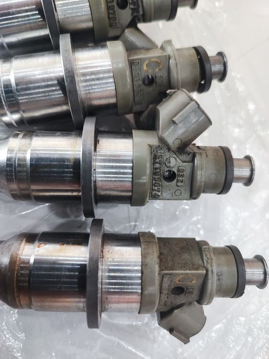 Топливная форсунка Mitsubishi 3.5 GDI E7T05074