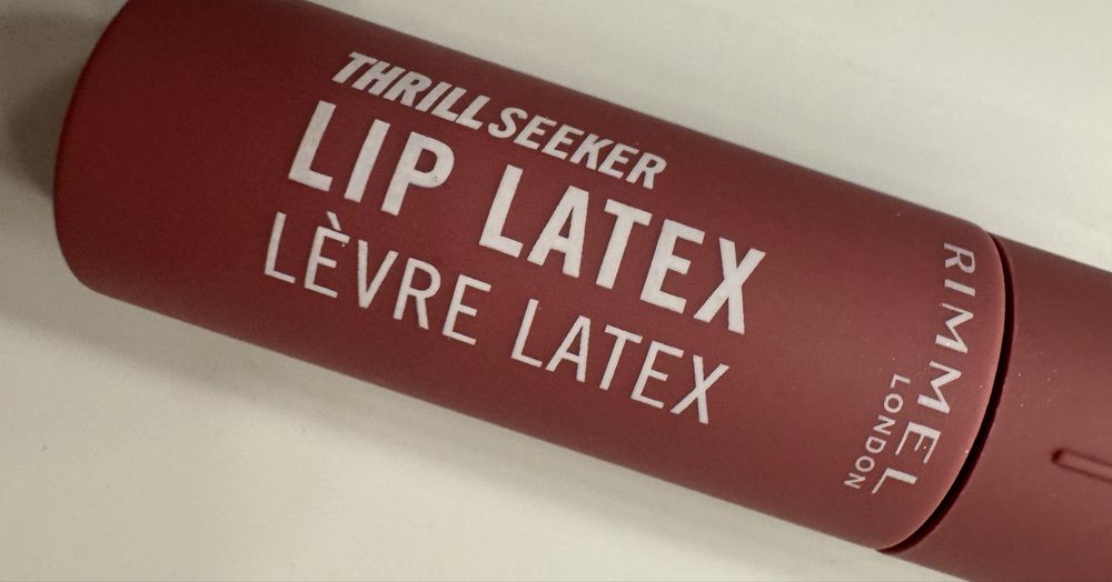 Nowy blyszczyk Rimmel Lup Latex Levre okazja