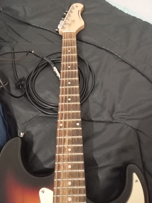 Guitarra elétrica