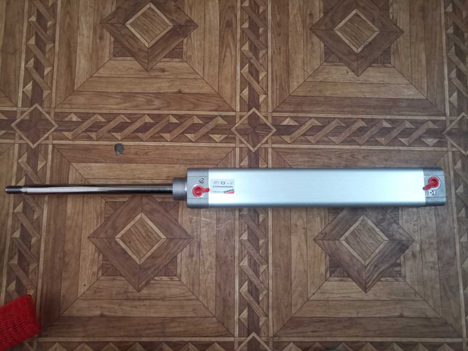 camozzi  пневмоциліндр