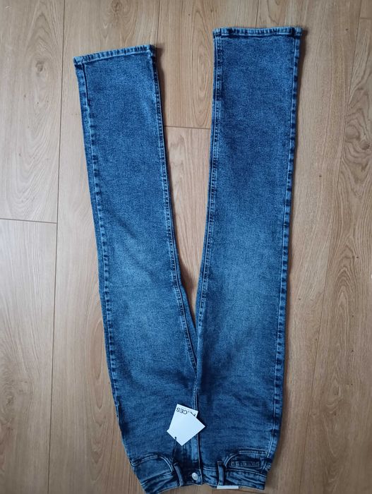 Spodnie jeansowe damskie