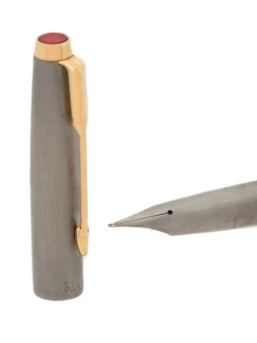 Caneta Tinteiro Parker T1 - Titanium