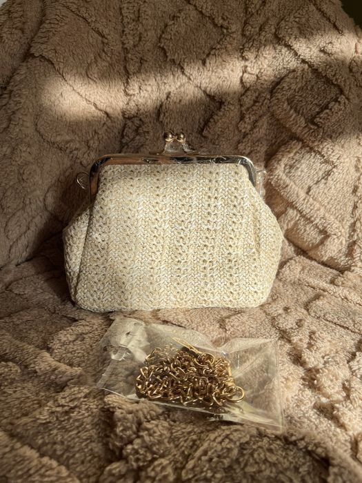 Nowa elegancka mini torebka ze zlotym łańcuszkiem