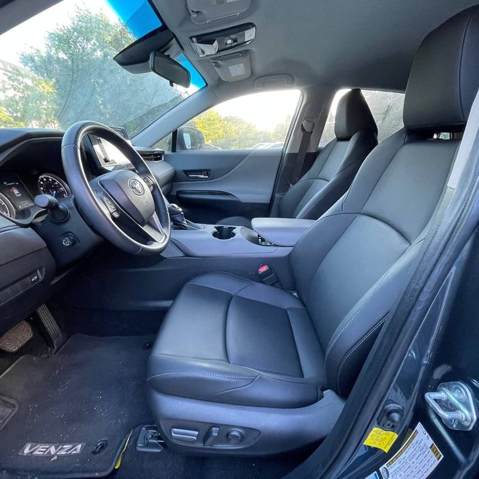 Toyota Venza 2021 пробег 1 тыс км