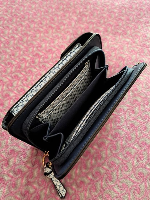 Carteira documentos e telemovel