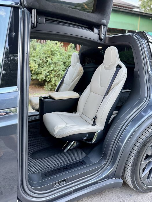 Tesla Model X Long Range Dual Motor 100кВт