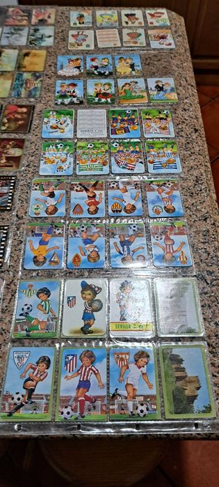 Vendo uma colecção de calendário antigo