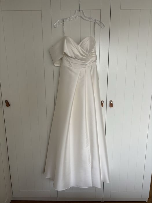 Suknia ślubna Essense of Australia D3570