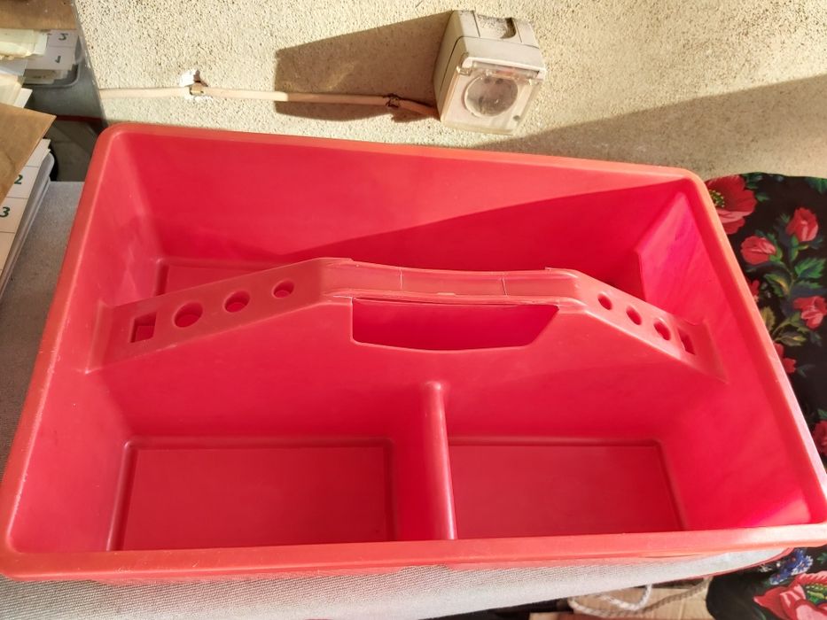 Caixa de Transporte de Produtos Limpeza (Estrear)