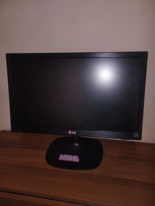 Монітор LG 20M35A